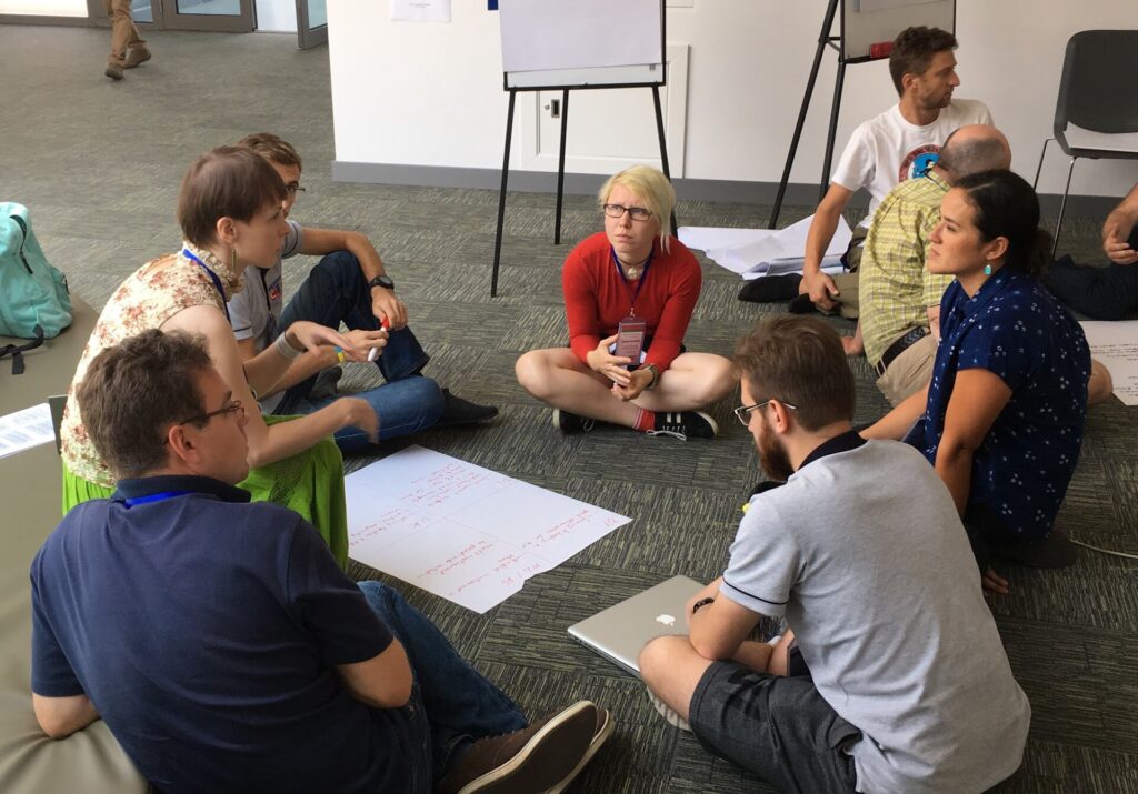 Small Online Communities Work Better When the Rules Are Visible