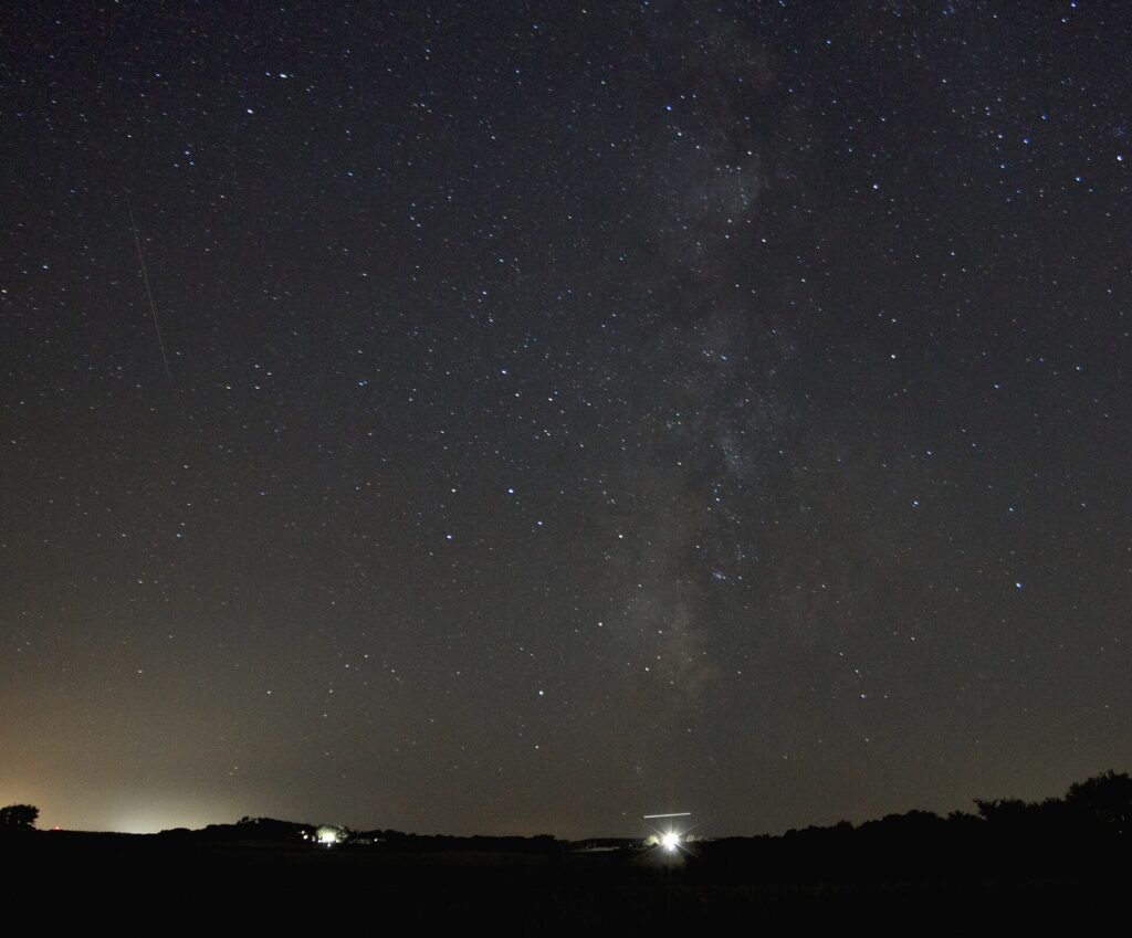 Meteor streak and the Milky Way - 13 Aug. 2012