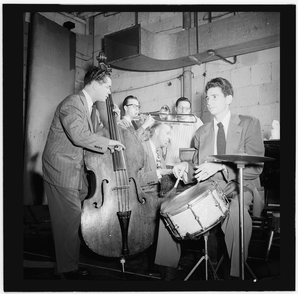 (Portrait of Stan Kenton, Kai Winding, Eddie Safranski, Pete Rugolo, and Shelly Manne, New York, N.Y.(?), ca. Jan. 1947) (LOC) (5020407572)