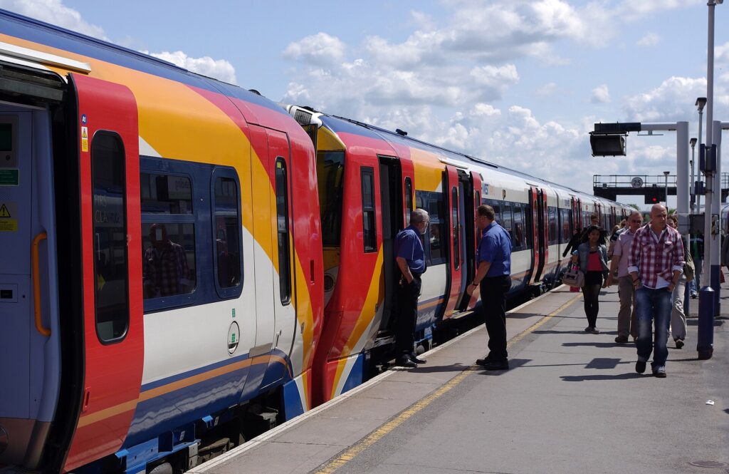 Reading railway station MMB 65 458011 458017