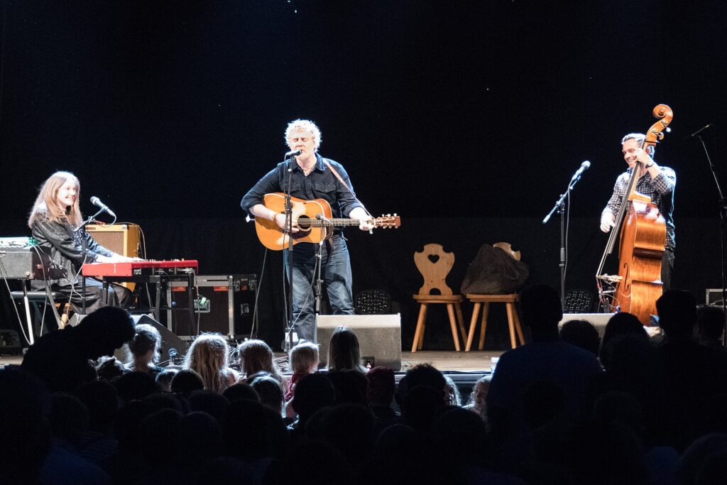 Glen Hansard performing in 2018