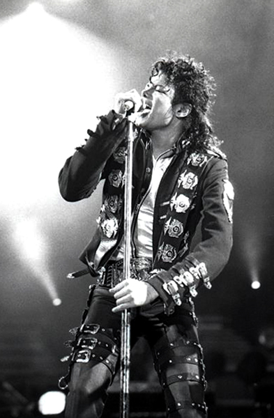 Michael Jackson performing in 1988